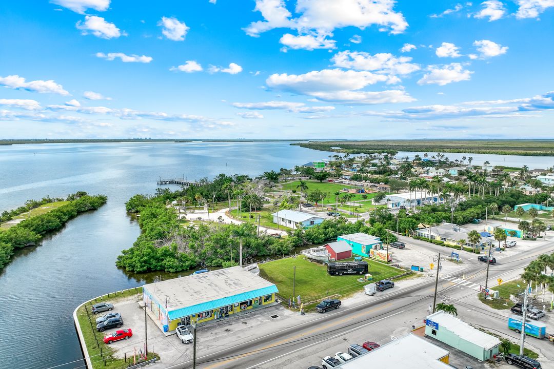 4547 Pine Island Rd, Matlacha, FL 33993