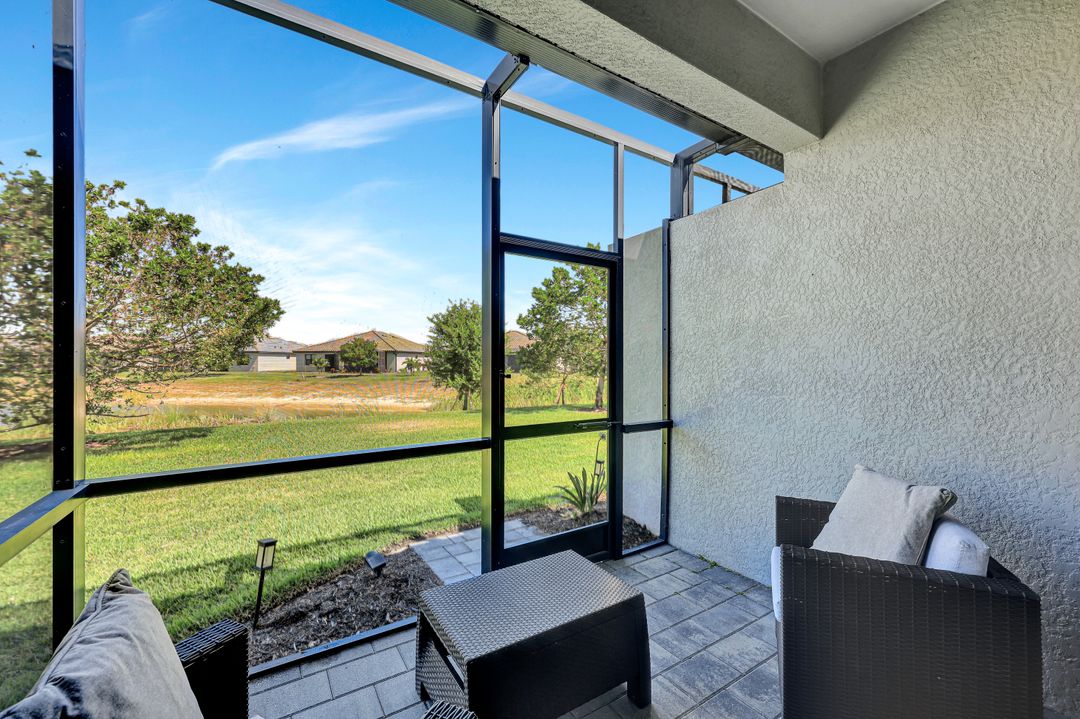 13842 Hunter Oak Dr, Fort Myers, FL 33913