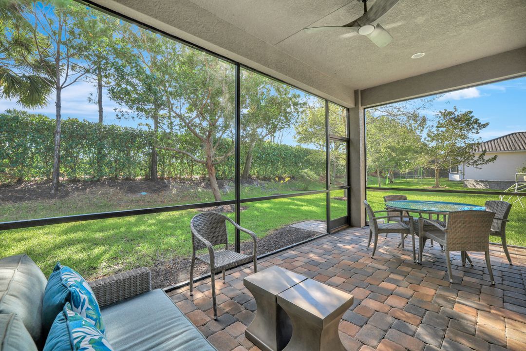 4462 Crimson Ave, Naples, FL 34119