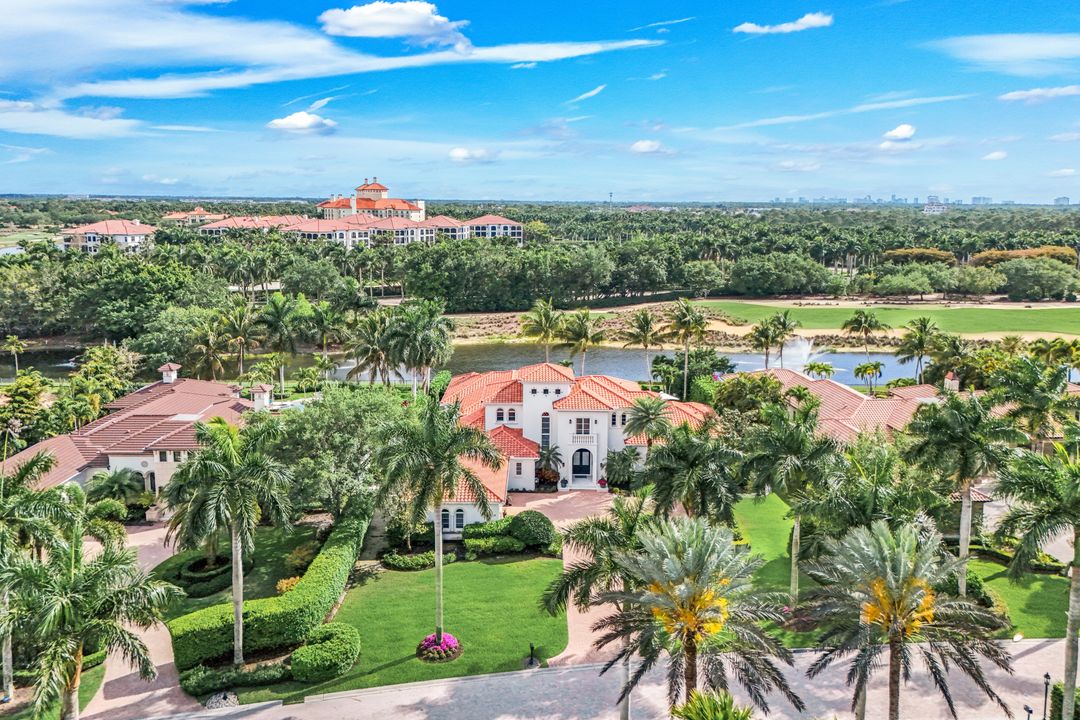 2885 Escada Ct, Naples, FL 34109