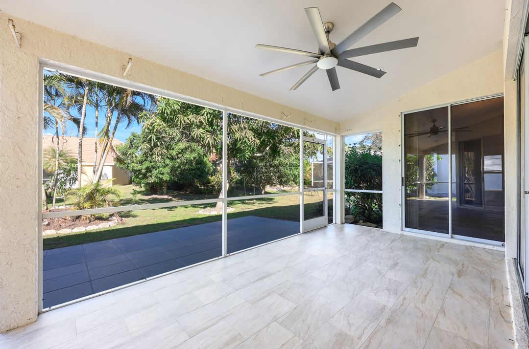 658 Lambton Ln, Naples, FL 34104