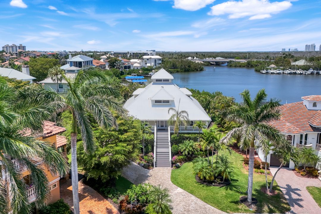 203 San Mateo Dr, Bonita Springs, FL 34134