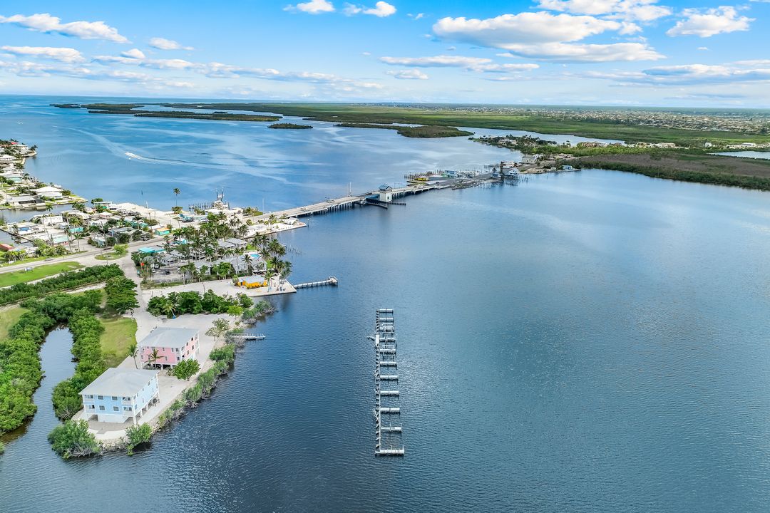 4547 Pine Island Rd, Matlacha, FL 33993