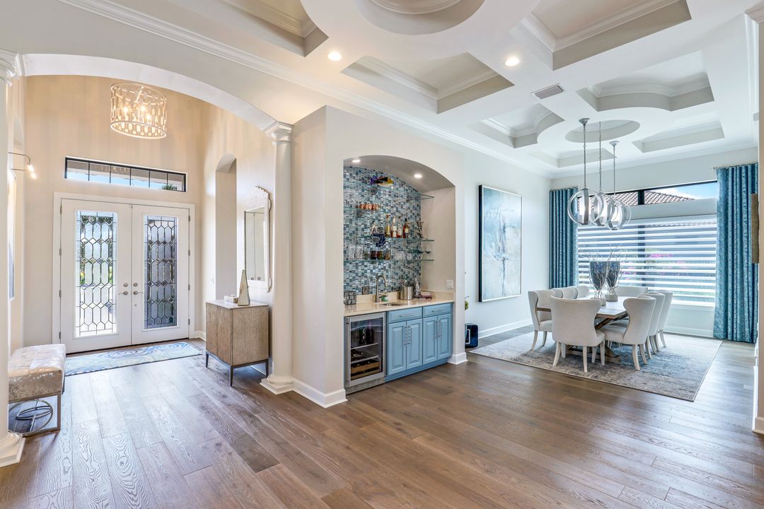 9287 Rialto Ln, Naples, FL 34119