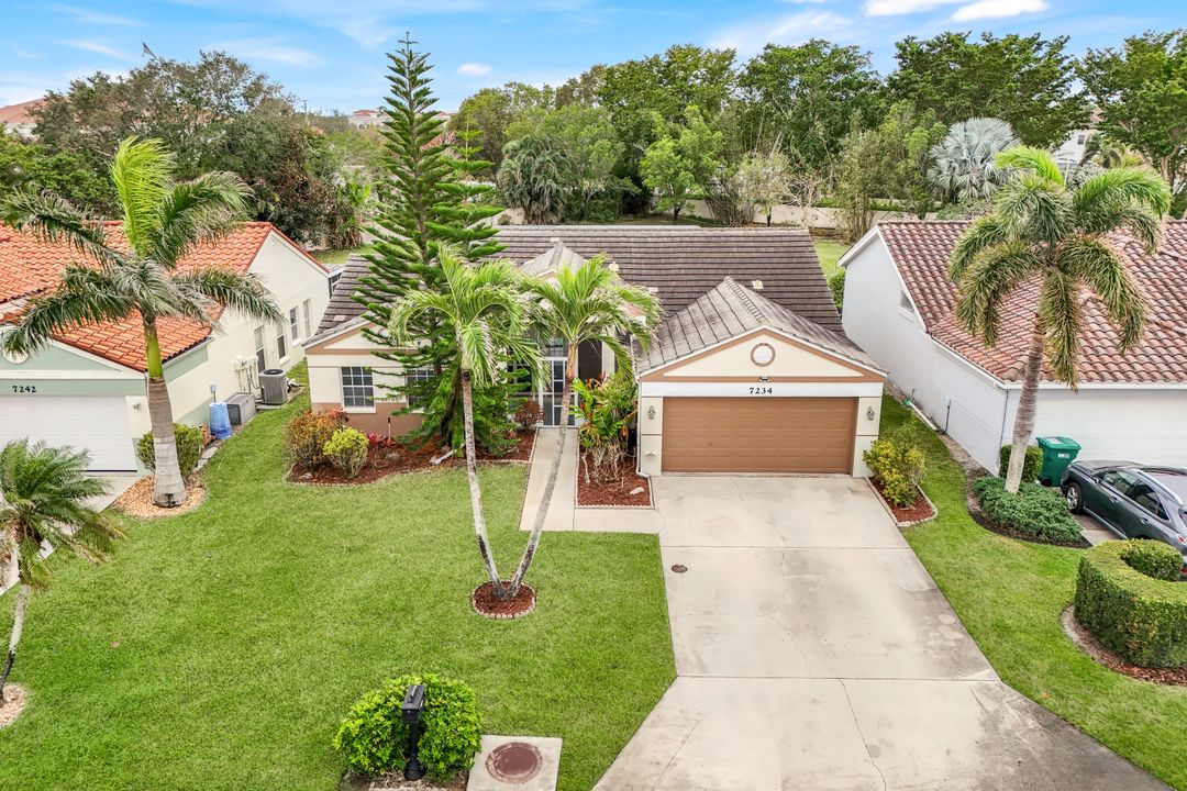 7234 Mill Pond Cir, Naples, FL 34109