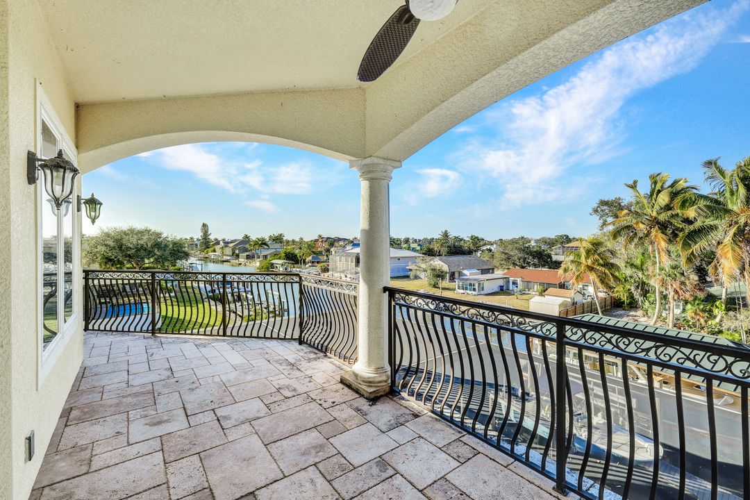 4806 Regal Dr, Bonita Springs, FL 34134