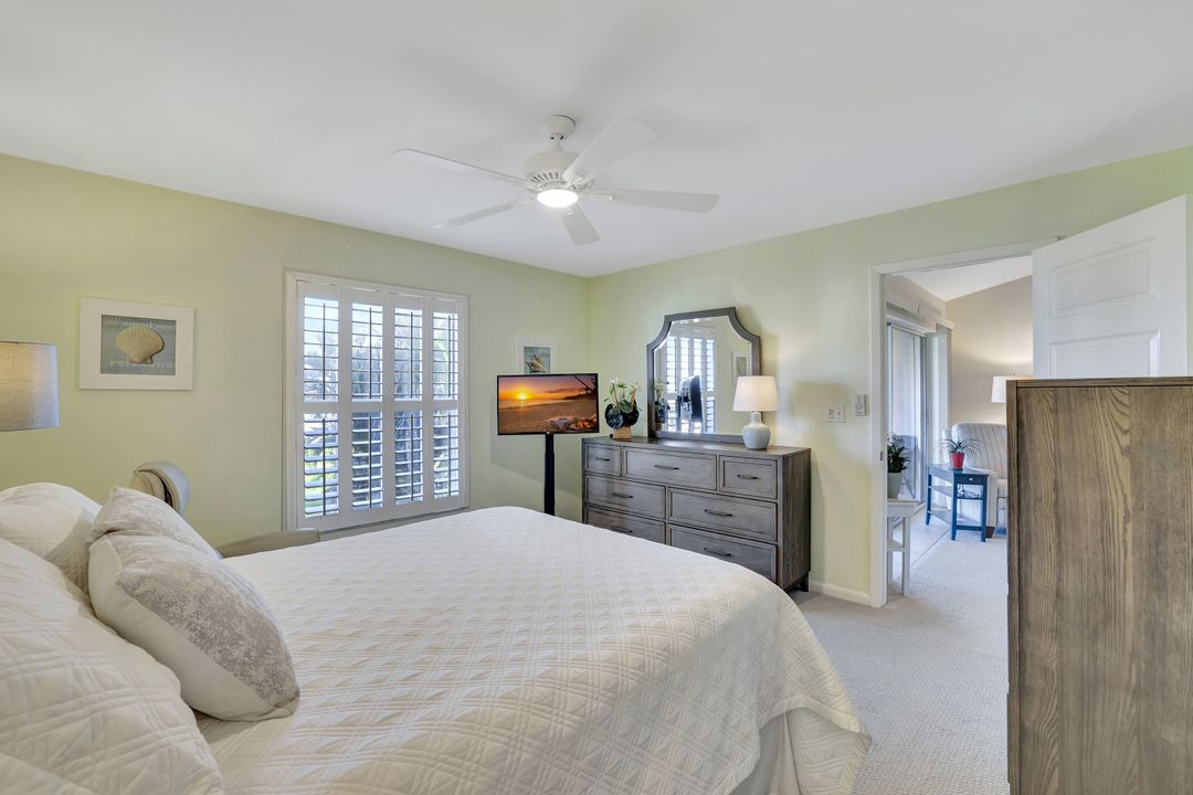 1336 Churchill Cir #K202, Naples, FL 34116