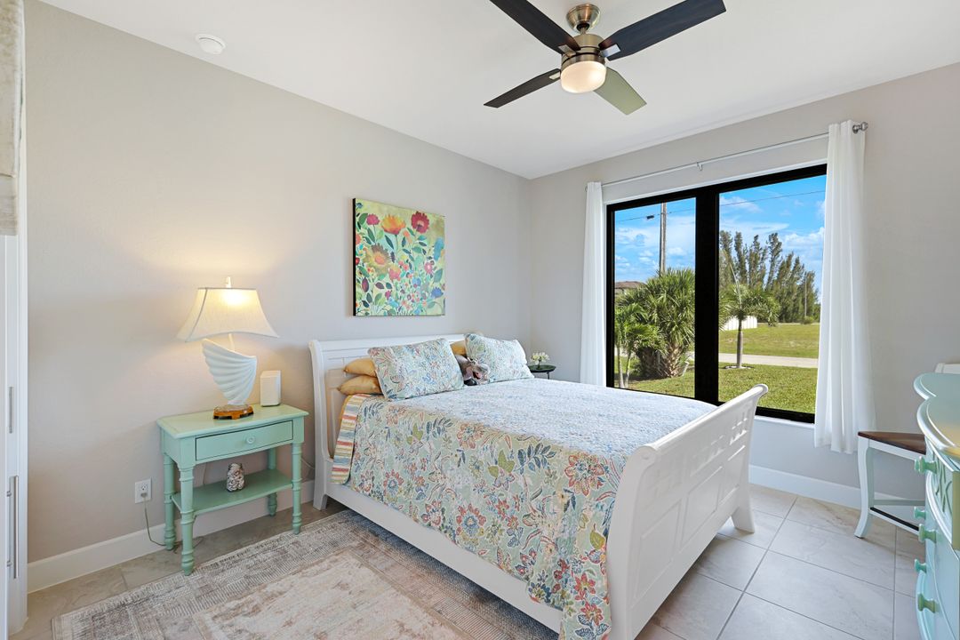 4612 NW 33rd Terrace, Cape Coral, FL 33993