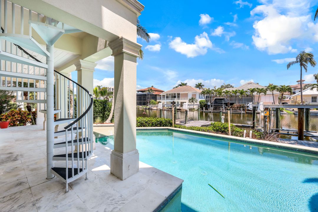 169 Conners Ave, Naples, FL 34108