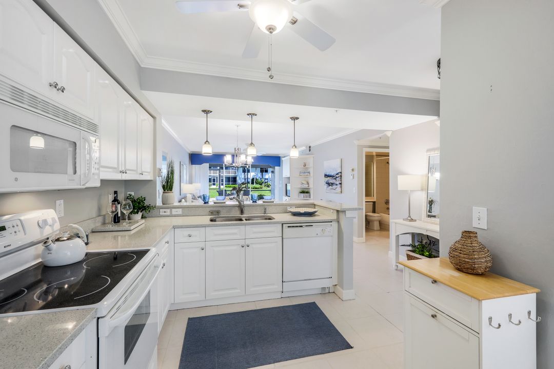 4970 Deerfield Way #103, Naples, FL 34110