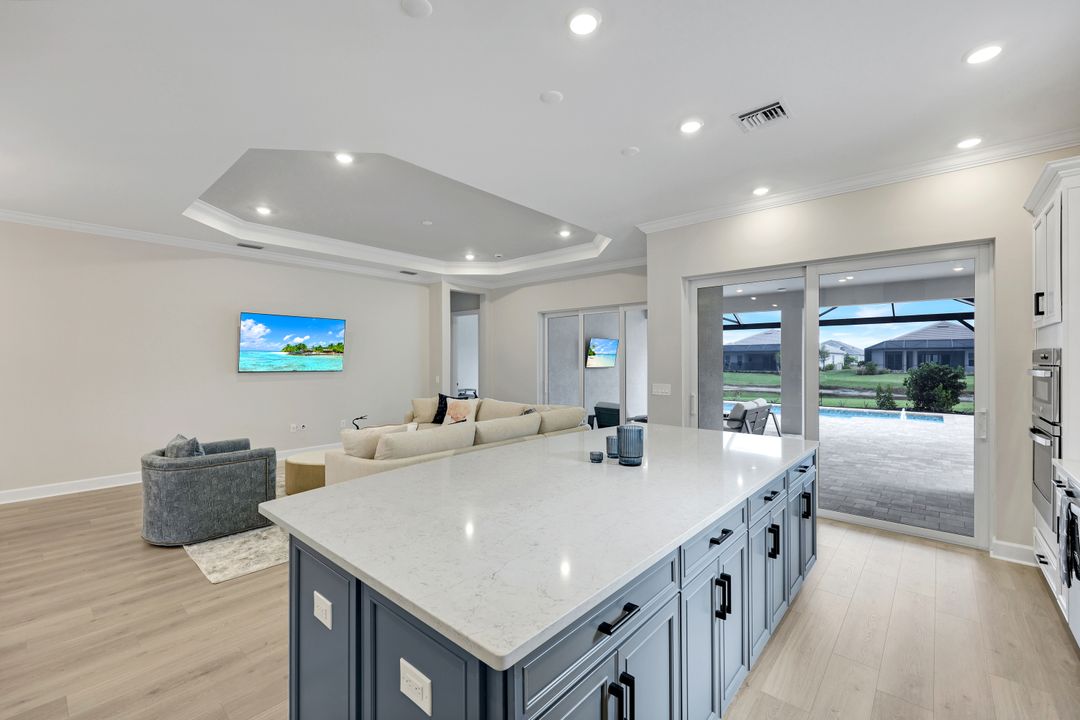 15804 Derna St, Naples, FL 34114