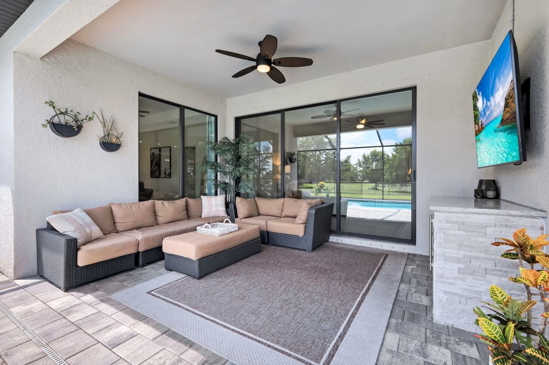 11591 Canopy Loop, Miromar Lakes, FL 33913