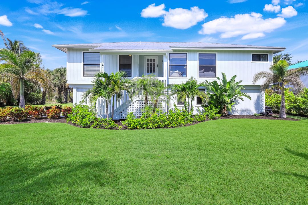 647 Rabbit Rd, Sanibel, FL 33957