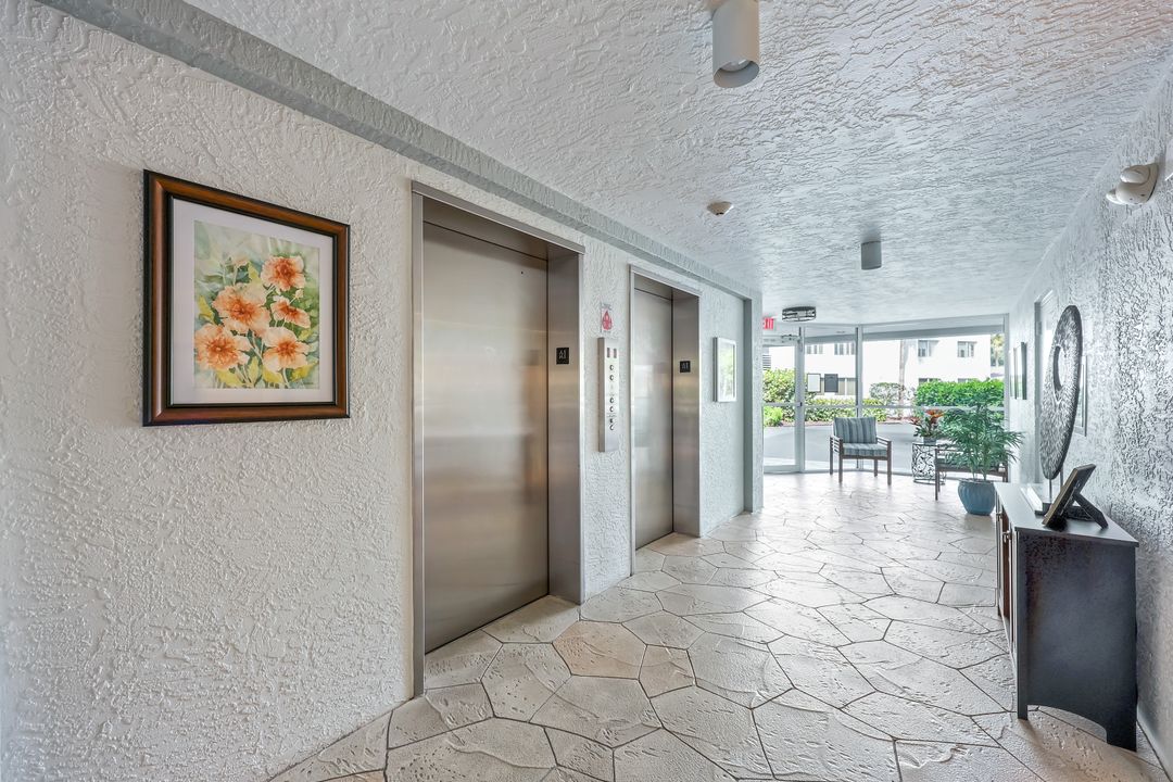 270 Naples Cove Dr #3306, Naples, FL 34110