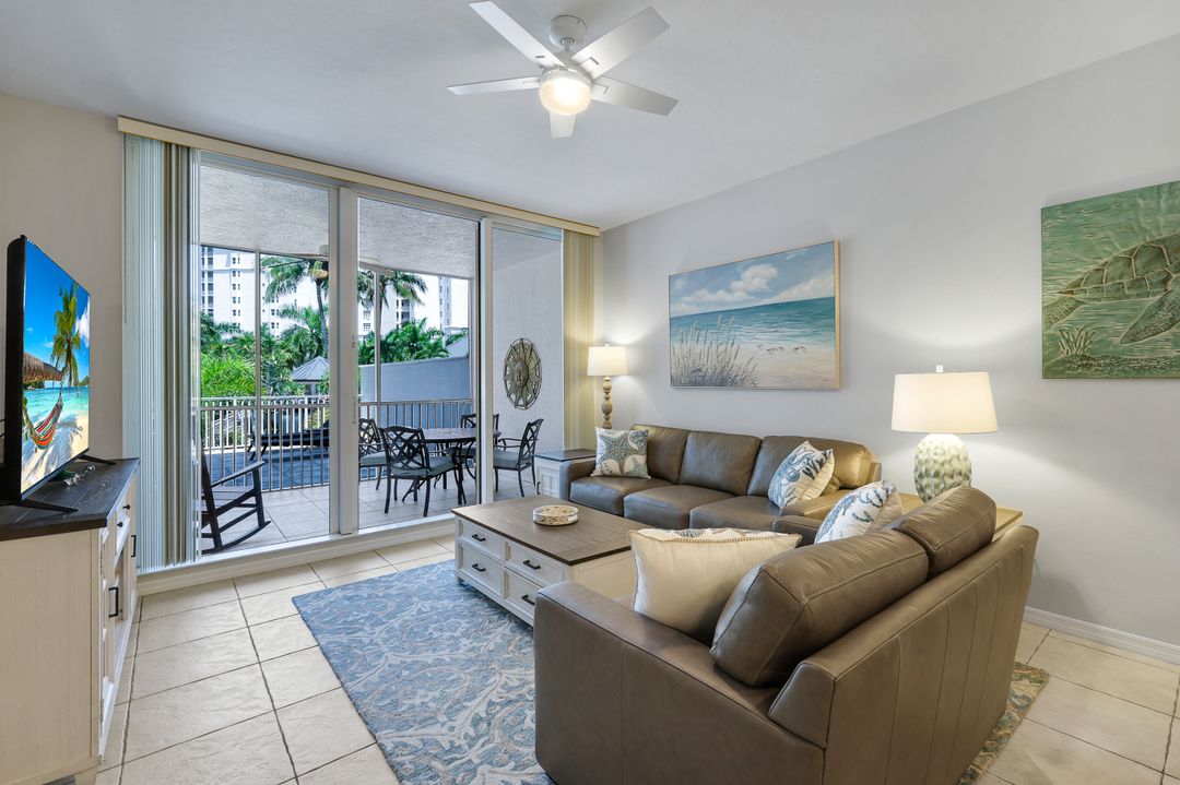 460 Launch Cir #202, Naples, FL 34108