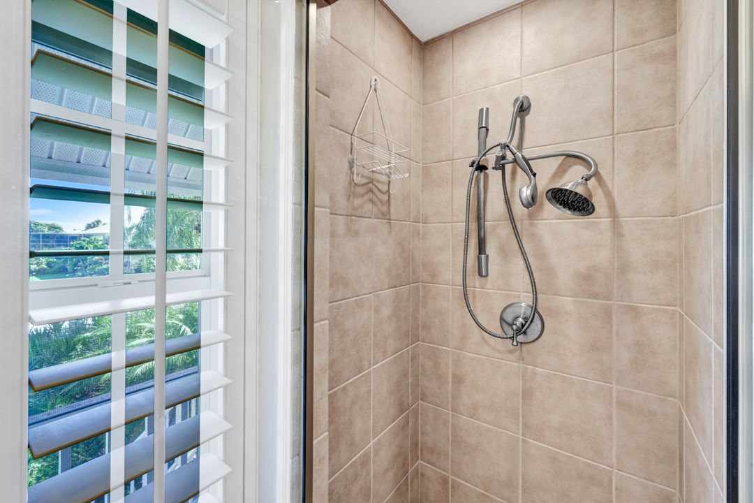 9007 Mockingbird Dr, Sanibel, FL 33957