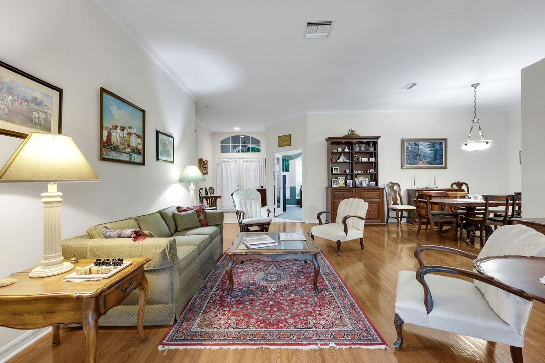 661 27th St NW, Naples, FL 34120