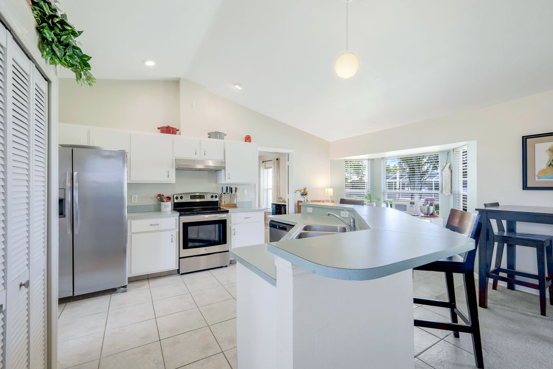 2127 SE 5th Pl, Cape Coral, FL 33990