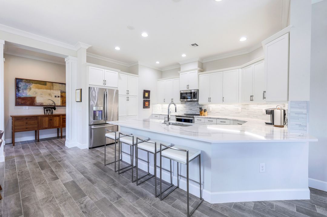 5879 Haiti Dr, Naples, FL 34112