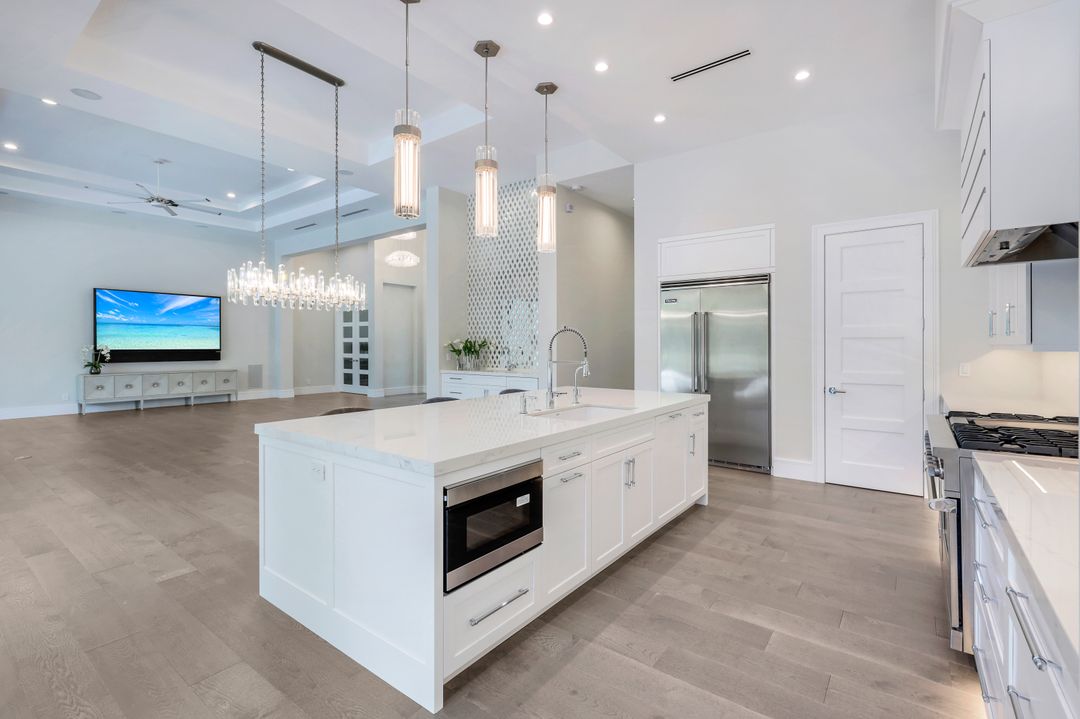 569 Neapolitan Way, Naples, FL 34103