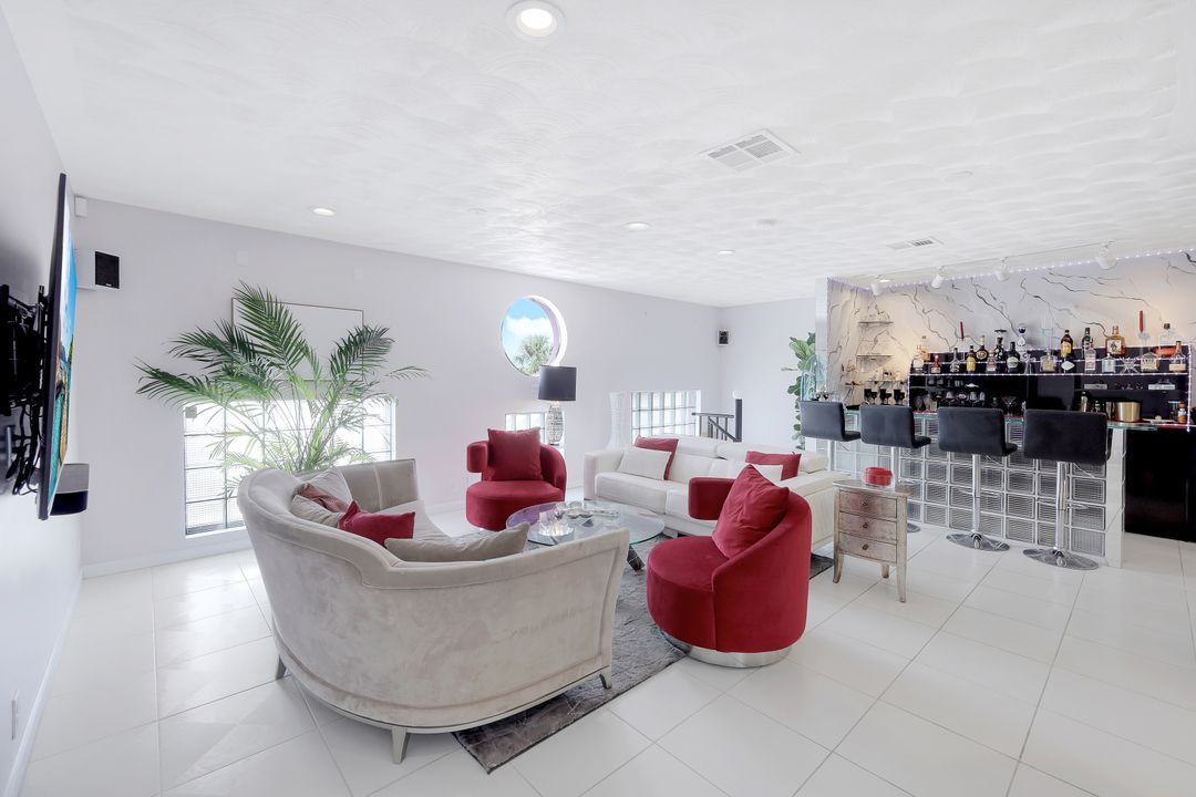 9 Front St #9 Bella Florals Commercial, Marco Island, FL 34145