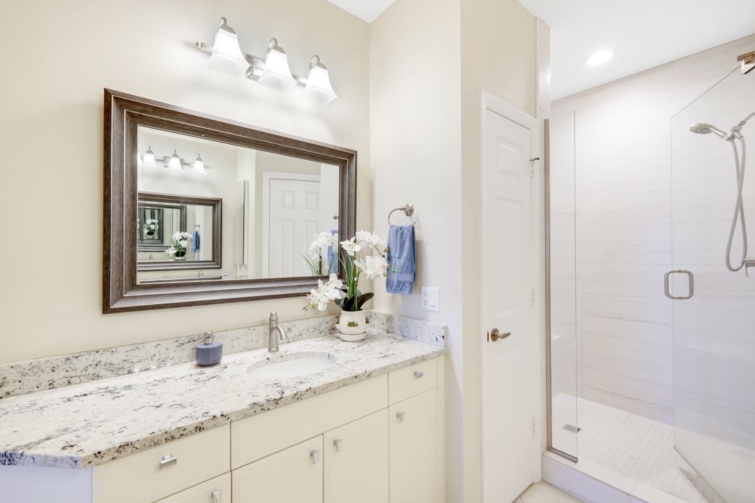 3048 Horizon Ln #1108, Naples, FL 34109