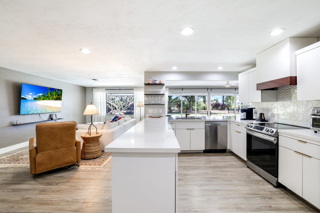 233 Shadowridge Ct, Marco Island, FL 34145