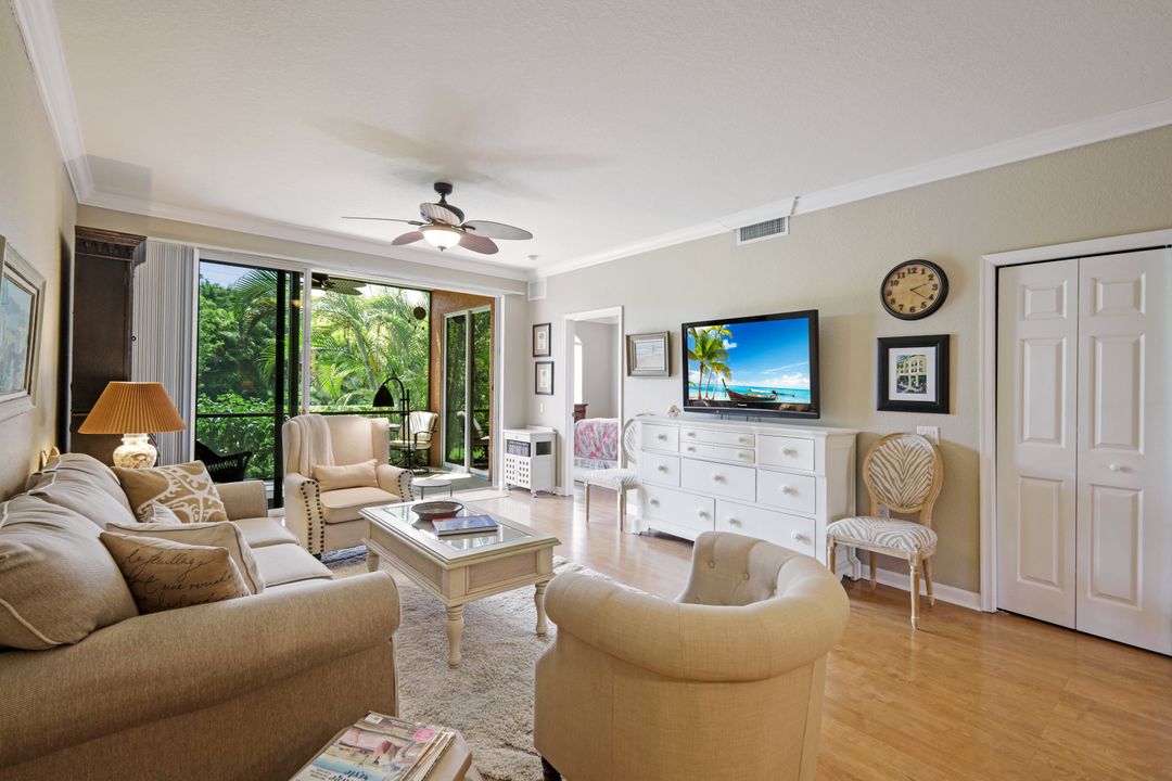 10021 Heather Ln #802, Naples, FL 34119