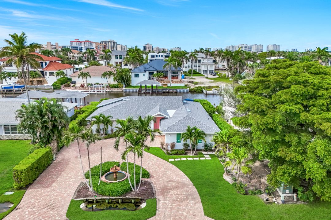 151 Bayview Ave, Naples, FL 34108