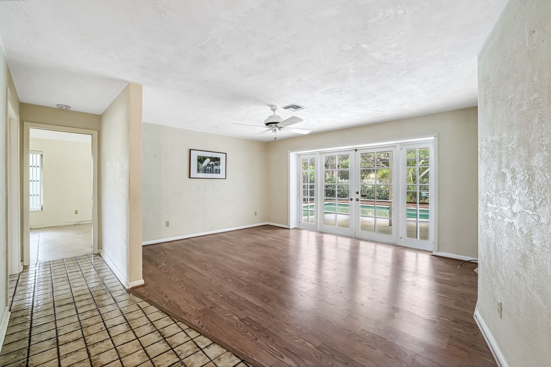 196 Baltusrol Dr, Naples, FL 34113