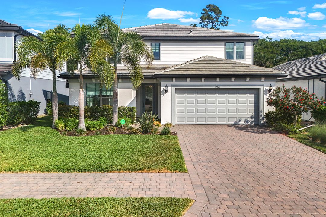 10427 Ventana Ln, Naples, FL 34120