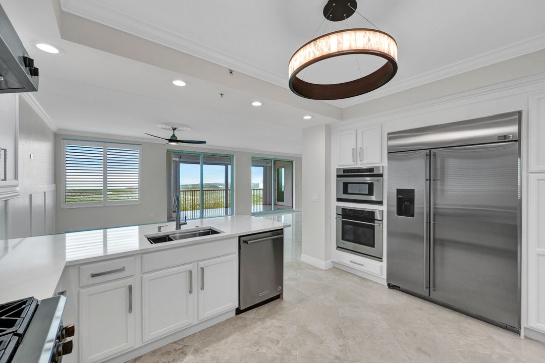 275 Indies Way #1703, Naples, FL 34110