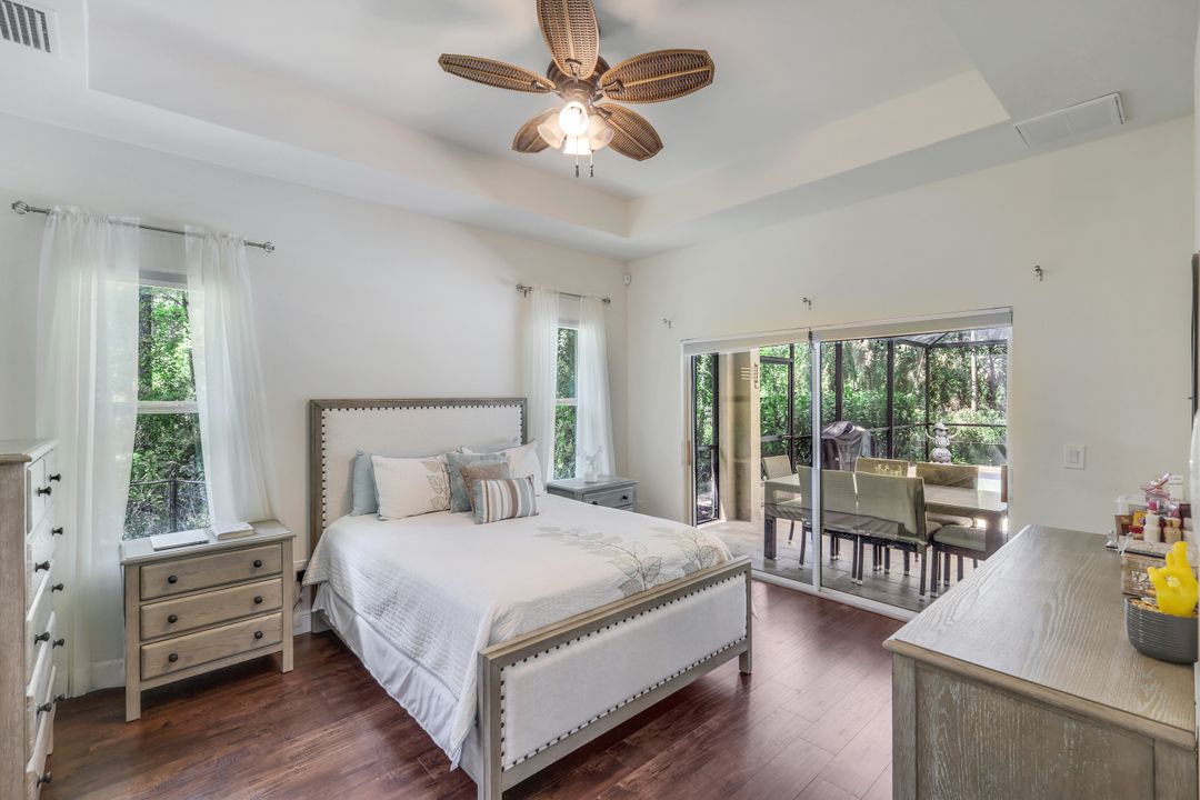575 12th Ave NW, Naples, FL 34120