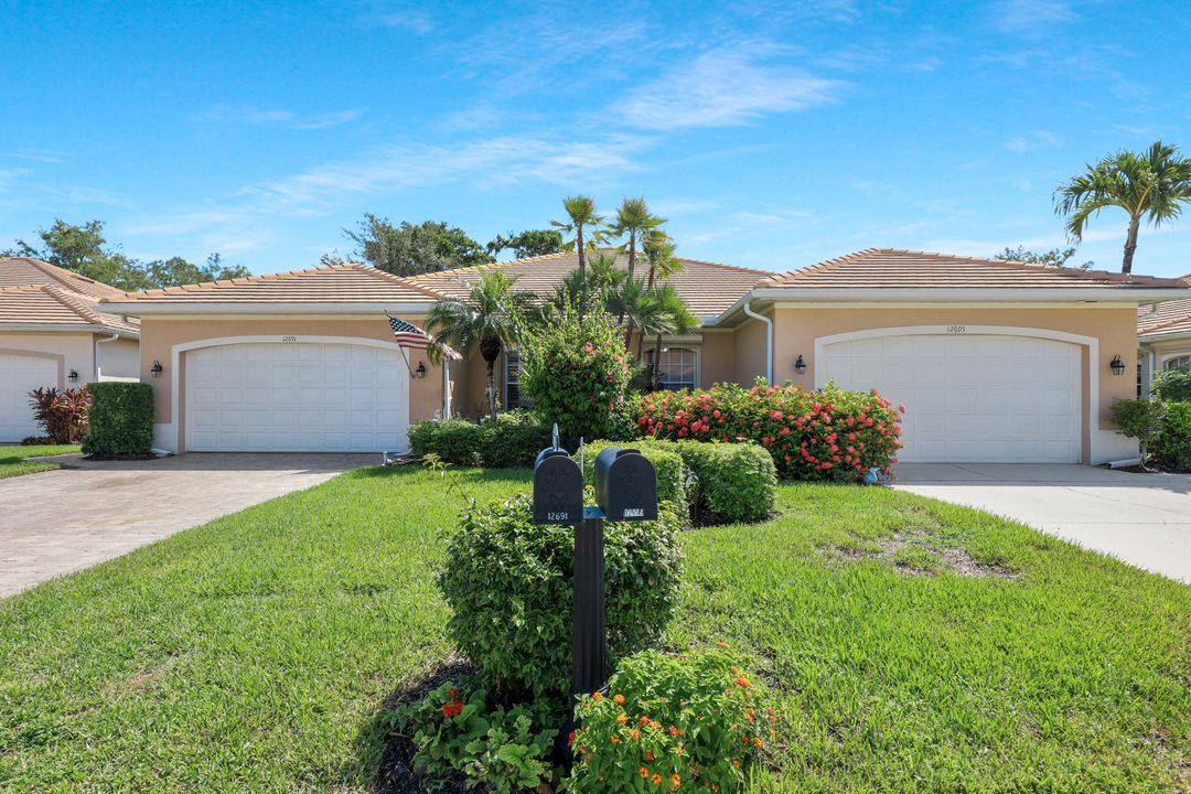 12695 Fox Ridge Dr, Bonita Springs, FL 34135