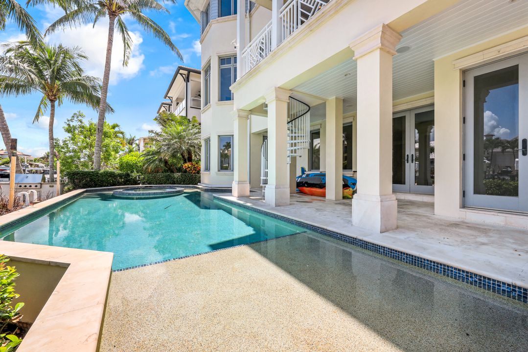 169 Conners Ave, Naples, FL 34108