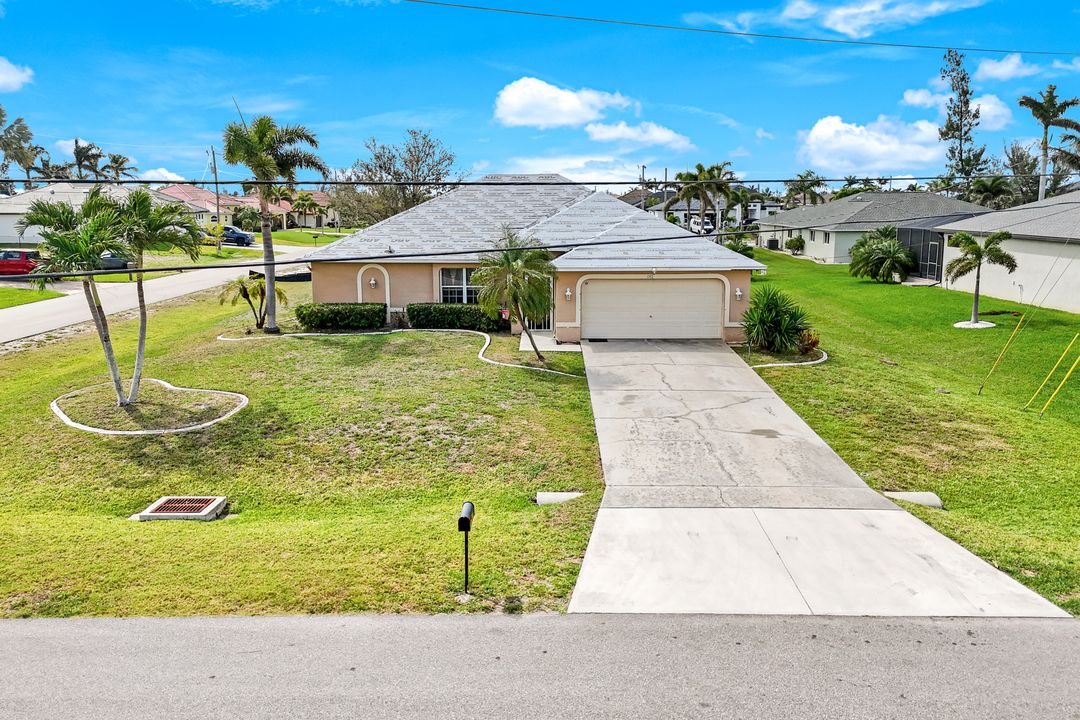 142 SW 34th Pl, Cape Coral, FL 33991