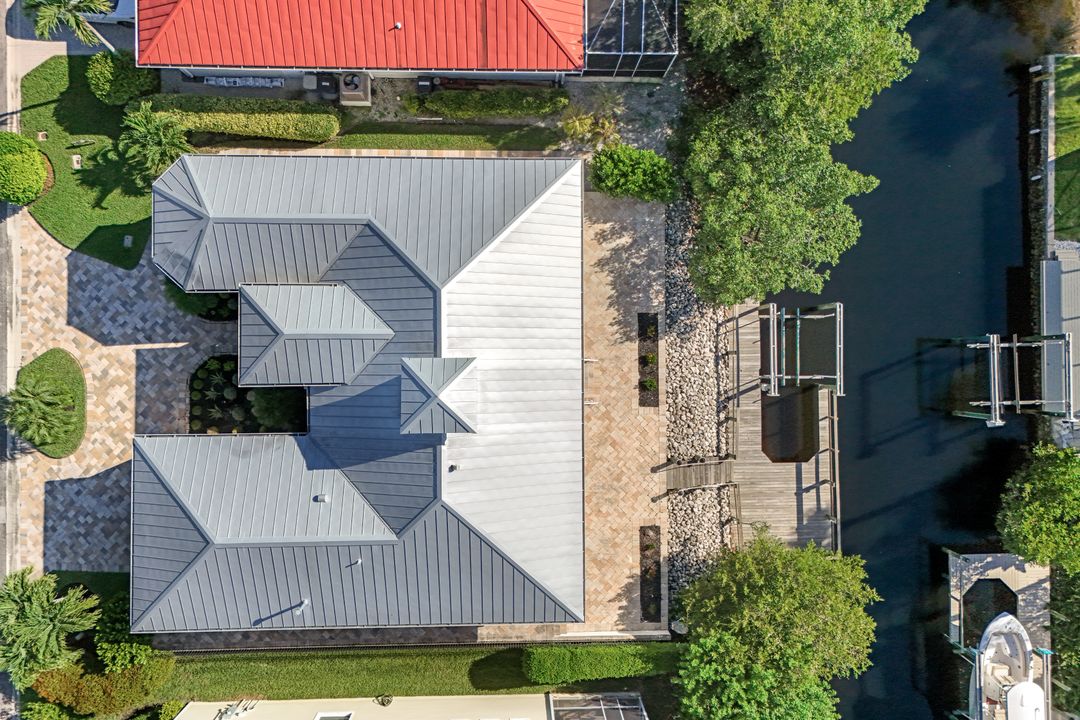 27080 Flamingo Dr, Bonita Springs, FL 34135