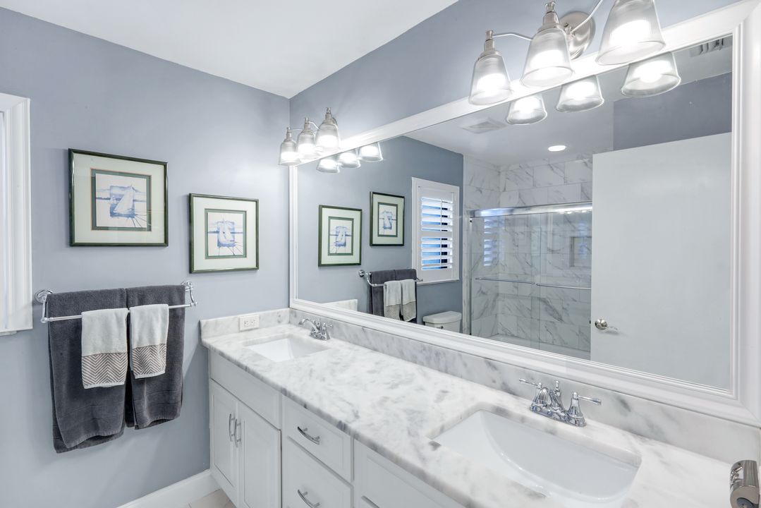 11510 Tanager Ct, Naples, FL 34119