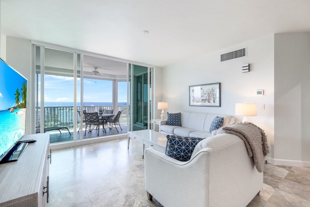 300 Dunes Blvd #PH05, Naples, FL 34110