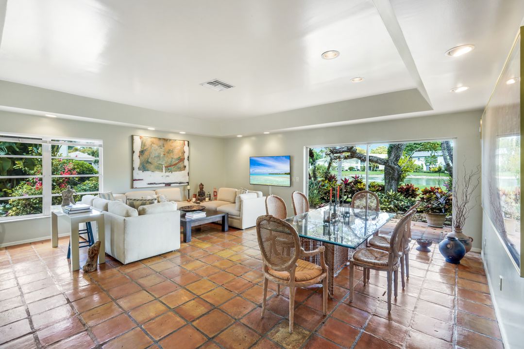 330 Bald Eagle Dr, Naples, FL 34105