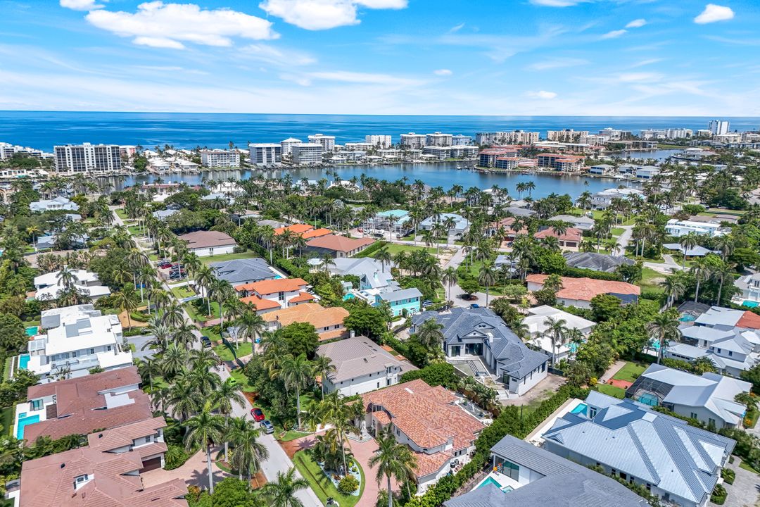 491 Wedge Dr, Naples, FL 34103