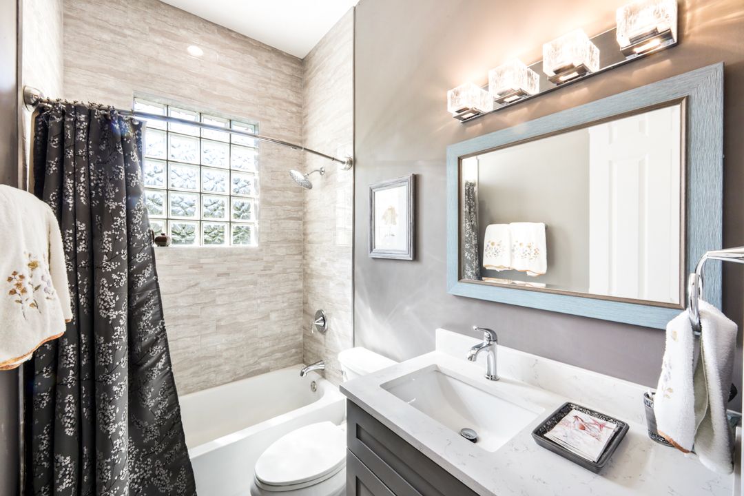 14615 Glen Eden Dr, Naples, FL 34110