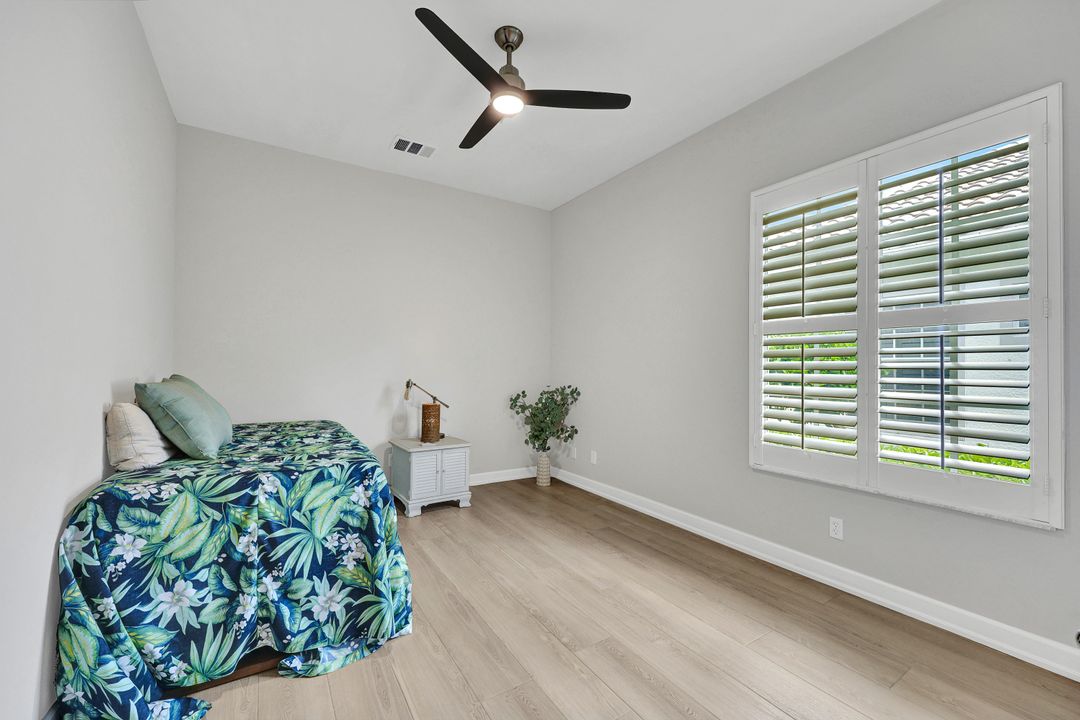 16075 Parque Ln, Naples, FL 34110