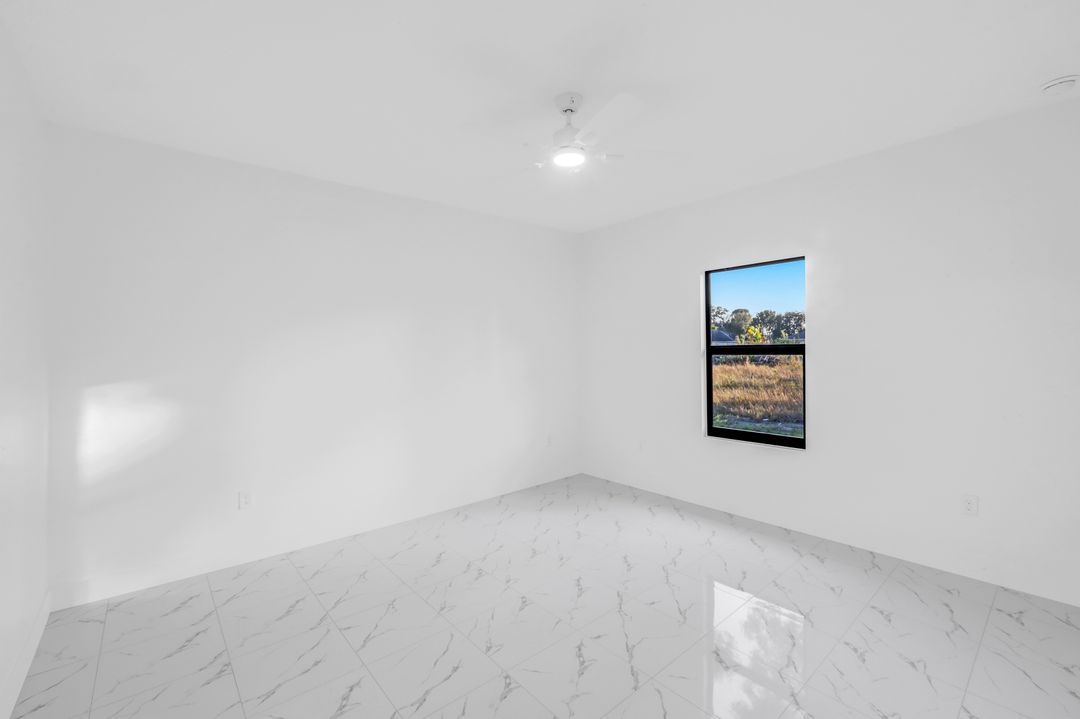 4805-4807 29th St SW, Lehigh Acres, FL 33973