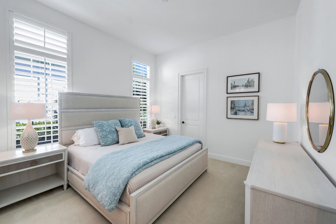 3233 Tavolara Ln, Naples, FL 34114