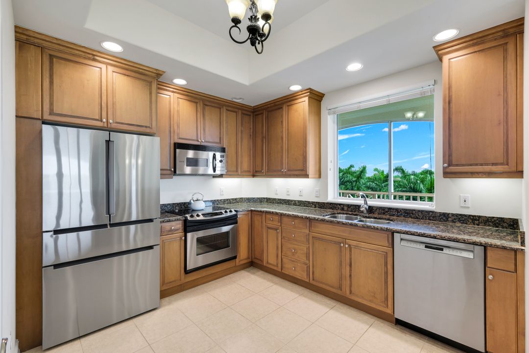 2748 Tiburon Blvd E #C502, Naples, FL 34109