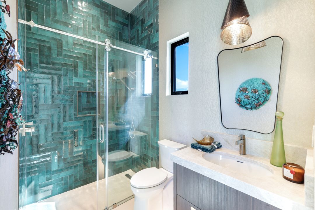 5384 Colonade Ct, Cape Coral, FL 33904