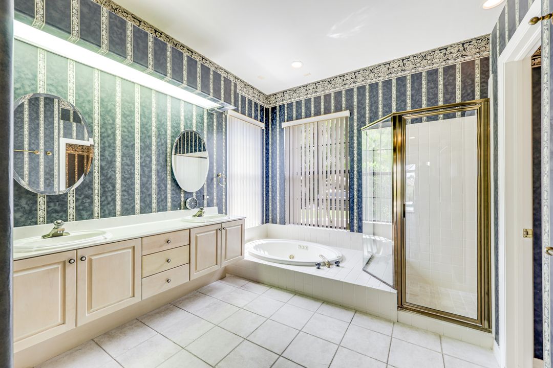 11726 Night Heron Dr, Naples, FL 34119