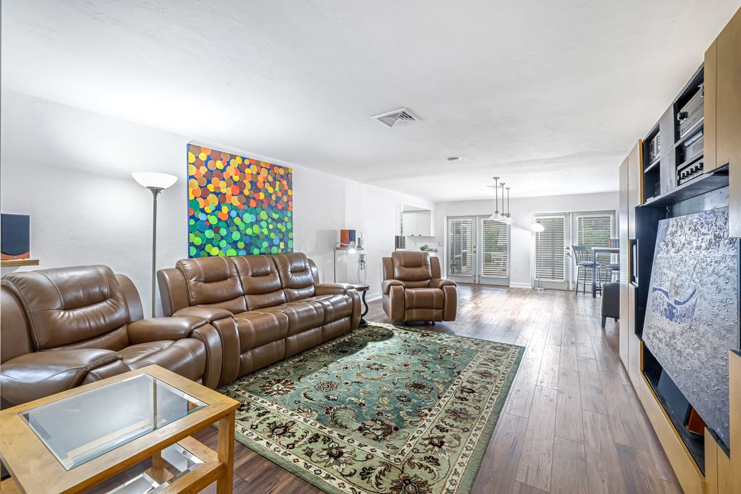 150 Big Springs Dr, Naples, FL 34113