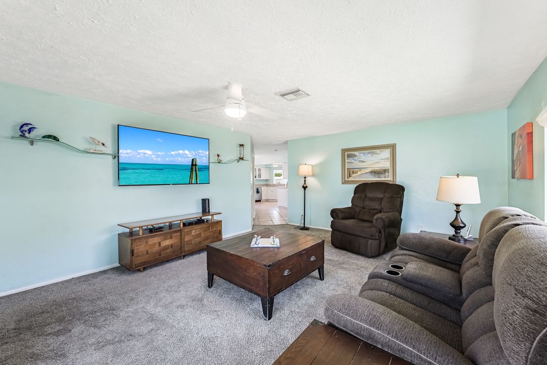 764 104th Ave N, Naples, FL 34108